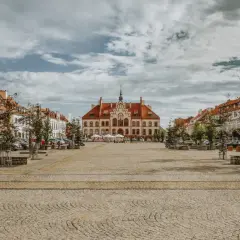 Najlepsze atrakcje w Piszu, które musisz zobaczyć i odwiedzić