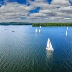 Mikołajki atrakcje na weekend – co warto zobaczyć i zrobić?