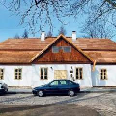 Dworek Stawy Jana - odkryj historię i atrakcje w Łodzi