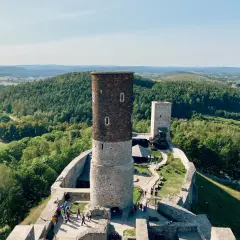 Skansen Chęciny: Odkryj bogactwo kultury Kielecczyzny i jej historię