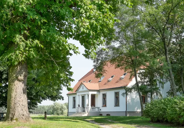 Dworek w Gogolewie nad Wartą - historia, atrakcje i noclegi