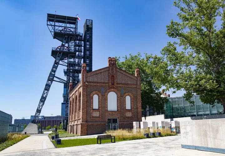Dawna kopalnia Guido w Zabrzu, jedno z ciekawych miejsc do 100 km od Katowic. Industrialna architektura i wieża szybu.