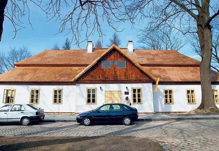 Dworek Stawy Jana - odkryj historię i atrakcje w Łodzi