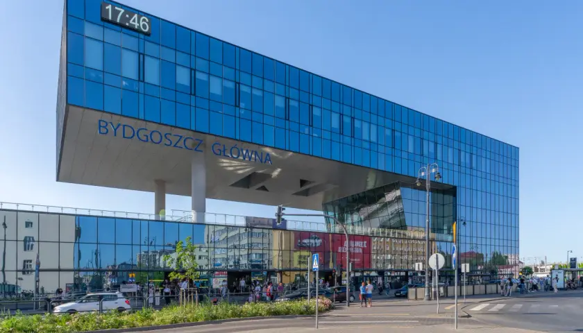 Dworce PKP Bydgoszcz: Kluczowe informacje o stacjach i usługach