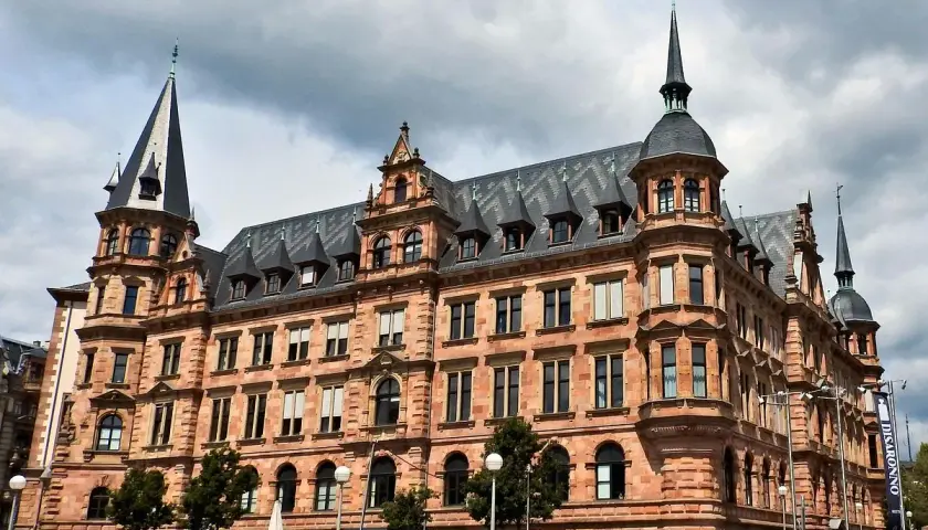 Wiesbaden atrakcje: odkryj niezwykłe miejsca i ukryte skarby