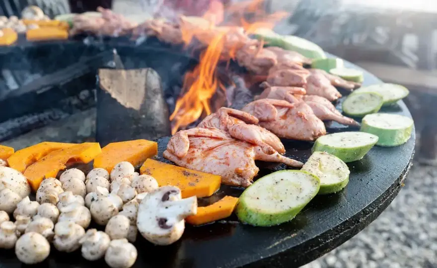 Co na grilla? Sprawdzone menu od mięsa po dodatki