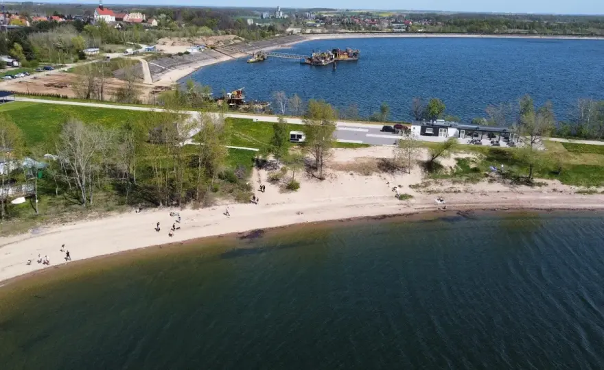 Zalew Mietkowski - Plan na plażę, sporty wodne i weekend pod Wrocławiem