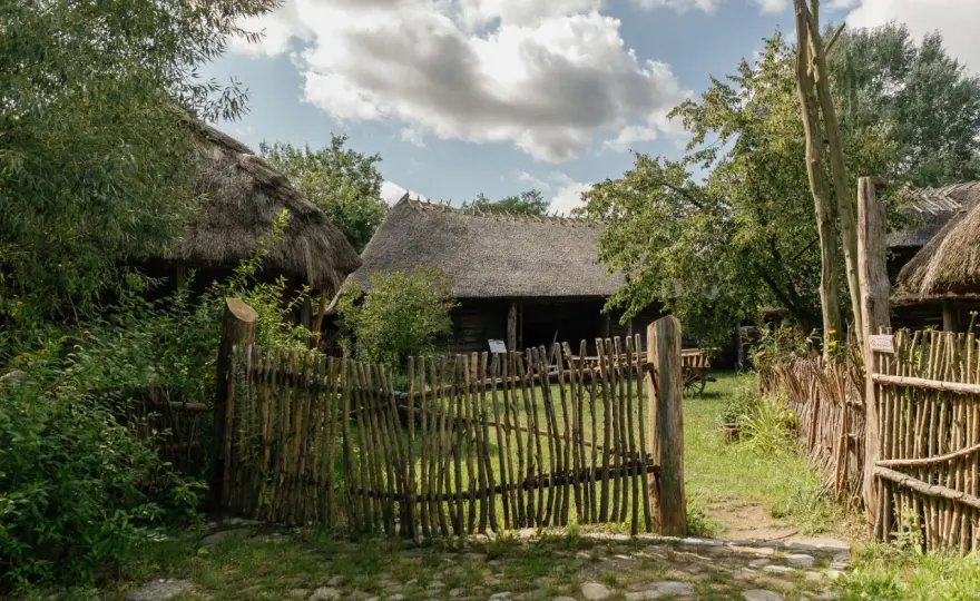 Skansen kuligów: odkryj fascynującą kulturę i atrakcje regionu