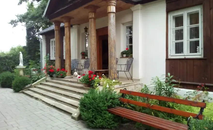 Dworek ojca Mateusza w Sandomierzu - idealne miejsce na wypoczynek