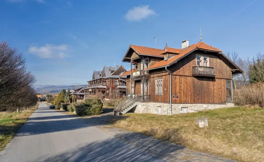 Skansen Czorsztyn: Odkryj fascynujące atrakcje i piękne widoki