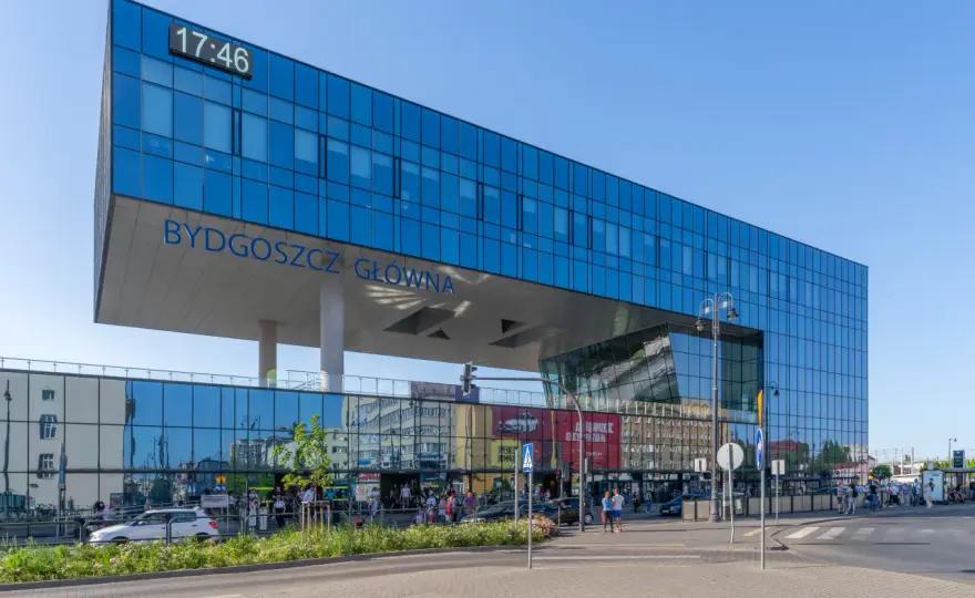 Dworce PKP Bydgoszcz: Kluczowe informacje o stacjach i usługach