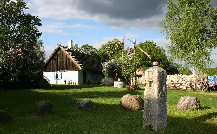 Skansen Niebowo: Odkryj fascynującą historię i unikalne atrakcje