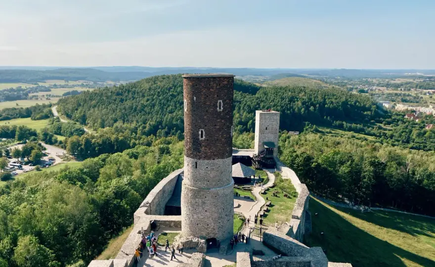 Skansen Chęciny: Odkryj bogactwo kultury Kielecczyzny i jej historię