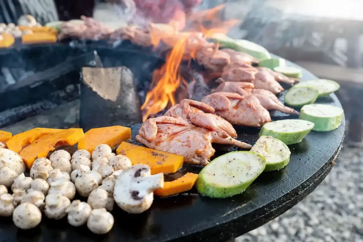 Co na grilla? Sprawdzone menu od mięsa po dodatki