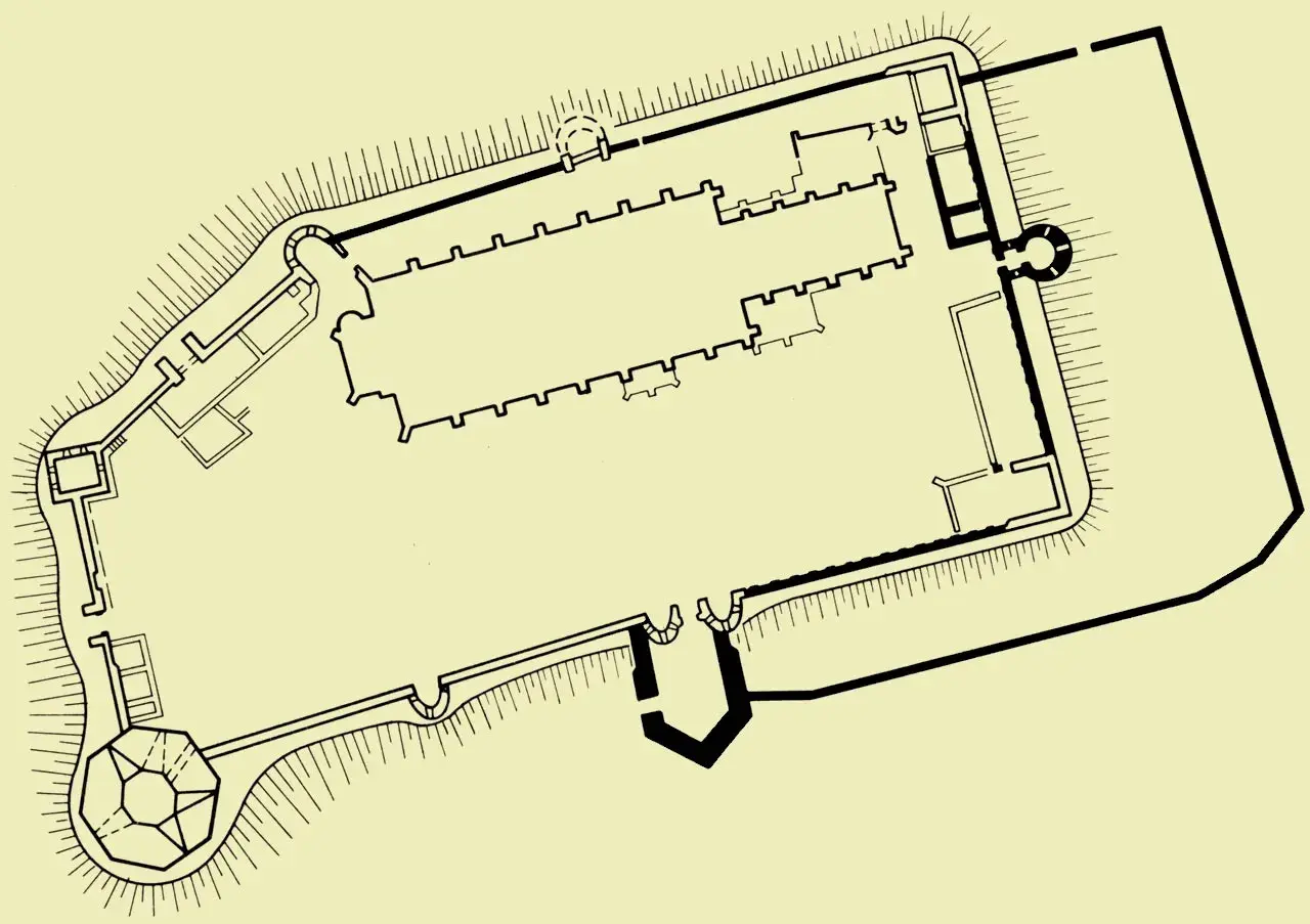 Plan zamku Frombork z widocznymi murami obronnymi, dziedzińcami i budynkami.