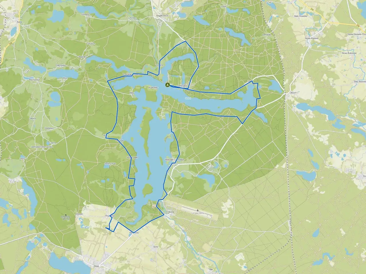 Mapa przedstawia fragment Pojezierza Pomorskiego, z licznymi jeziorami i lasami, idealnymi do odkrywania parki krajobrazowe w Polsce.