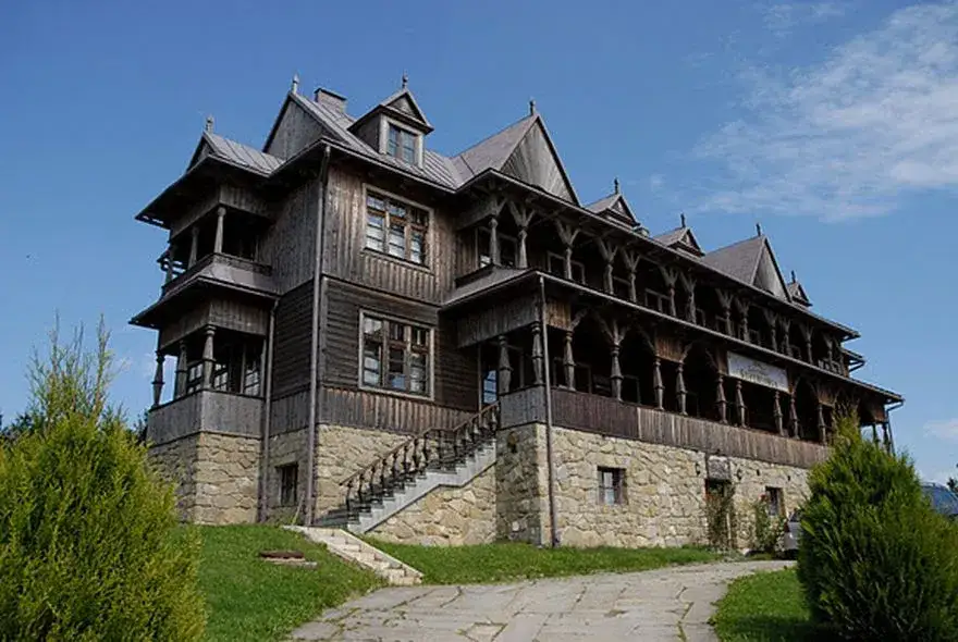 Zdjęcie Skansen Kluszkowce: Odkryj historię i atrakcje tego wyjątkowego miejsca